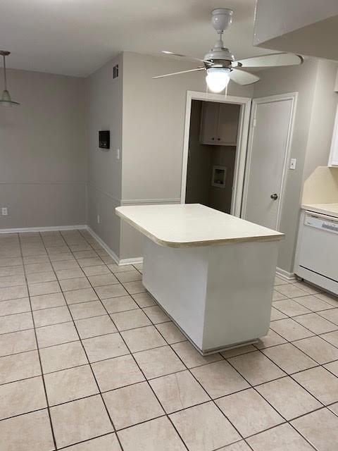 Photo - 7846 John St