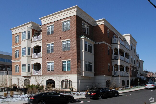 Summit Place - Summit Place Apartments