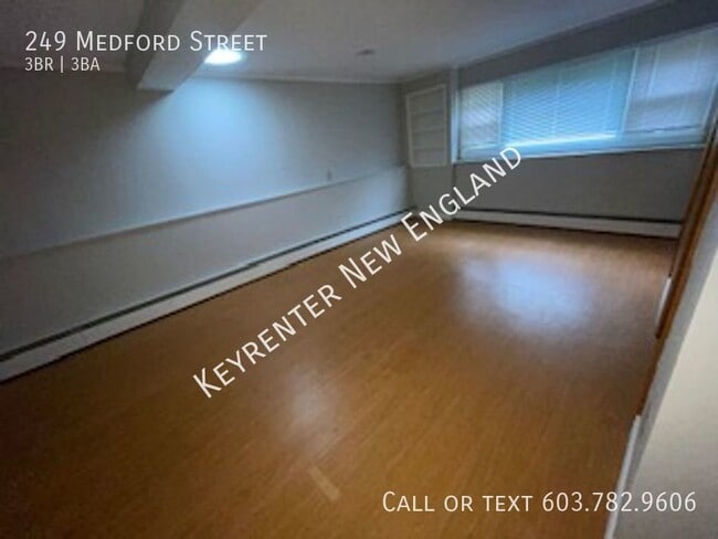 Photo - 249 Medford St