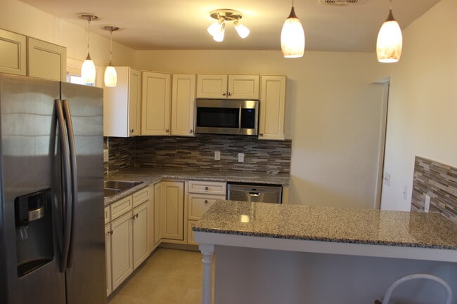 Photo - 772 Southport St