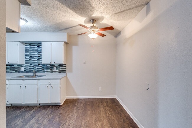 Photo - Best Value 2BR in Moore - Up to $1000 Move in Special! Unit 1