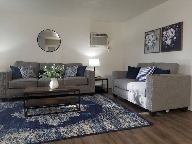 Plainfield Dr 1538-40 - Plainfield Dr 1538-40 Apartment Unit 1540 Plainfield Dr