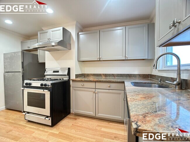 Photo - 244 Everett St