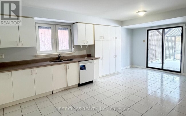 Photo - 238 N Lake Rd