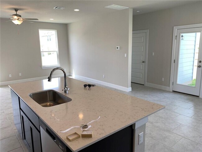 Photo - 109 White Dunes Dr