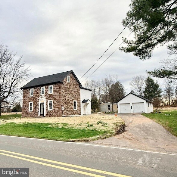 Photo - 760 Sanatoga Rd