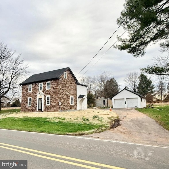 Building Photo - 760 Sanatoga Rd