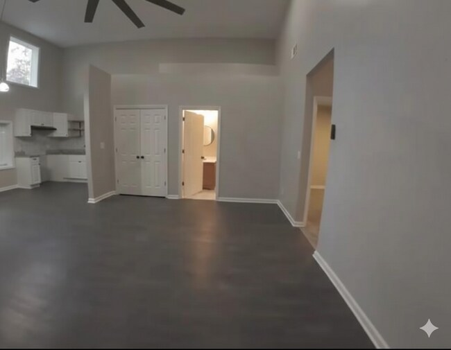 Photo - 226 Polar Rock Rd SW