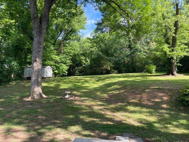 Photo - 1408 Bluebird Dr