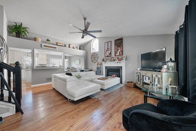 Photo - 5512 Meadow Passage Dr House