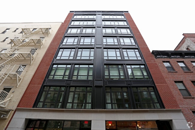 Photo - 199 Mott St