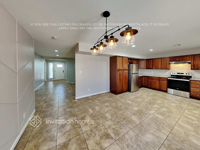 11027 N 46th Ave