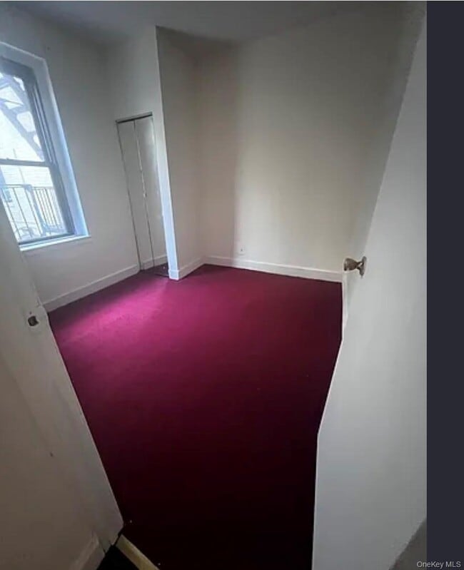 Building Photo - 21-28-28 35th St Unit 2B