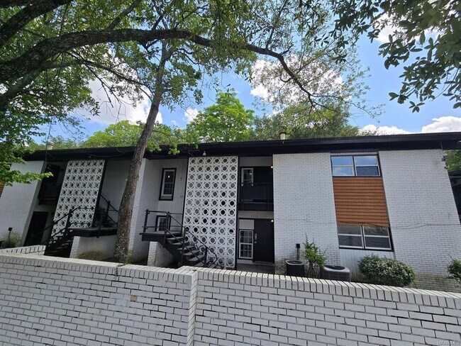 Photo - 3733 Wesley Dr