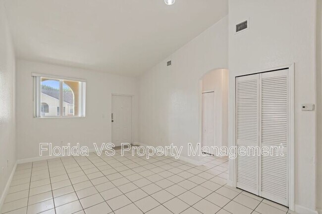 Photo - 1663 SE 29th St Unit 204