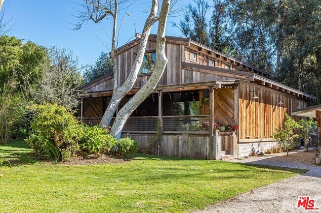 Photo - 6332 BUSCH Dr