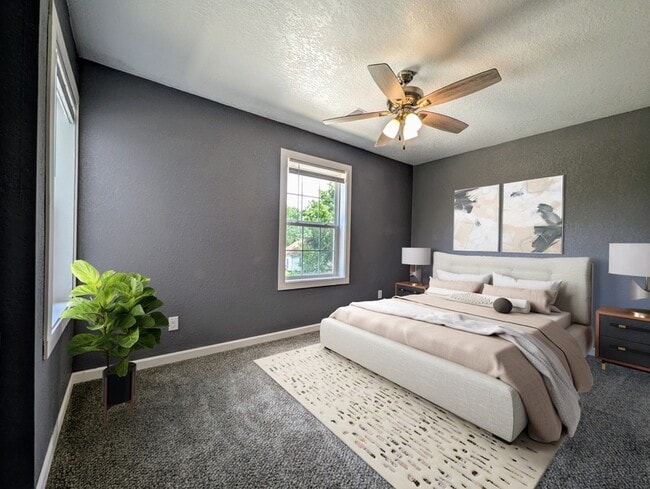 Photo - 1319 B Ave W