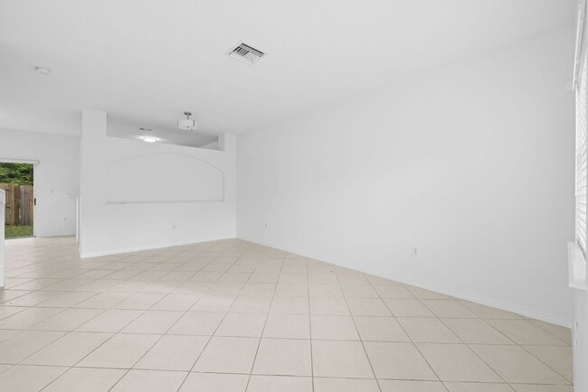 Photo - Bridgeport Villas