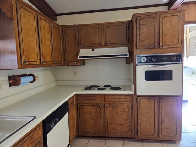 Photo - 1193 Angelia Dr SW