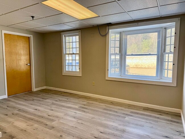 Photo - 4 Commerce St