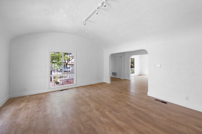 Photo - 1905 S Orange Dr