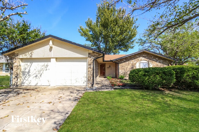 Building Photo - 502 Oak Ridge Pl