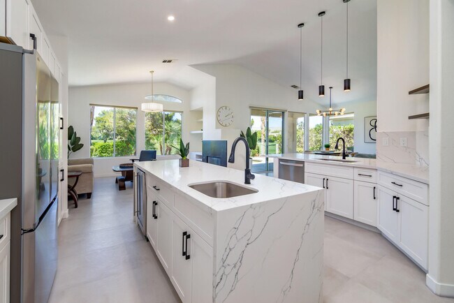 67568 S Laguna Dr