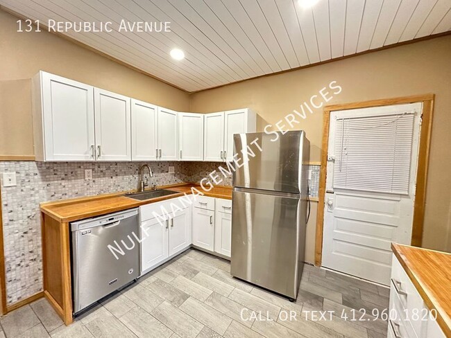 Building Photo - 131 Republic Ave