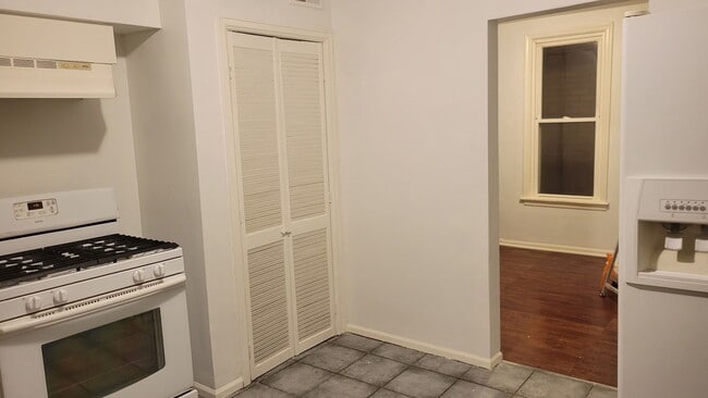 Photo - 169 E 23rd St