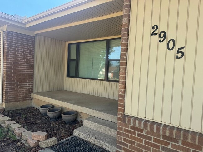 Photo - Adorable 4bedrooms 2bathrooms 2car garage ...