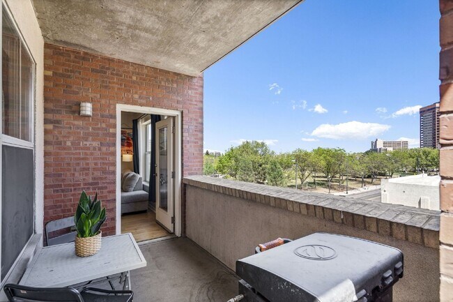 1975 N Grant St Unit 401