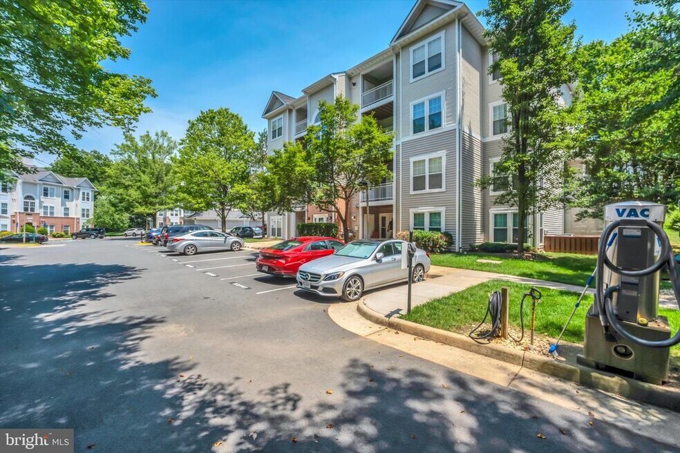 1516 North Point Dr Unit 0001