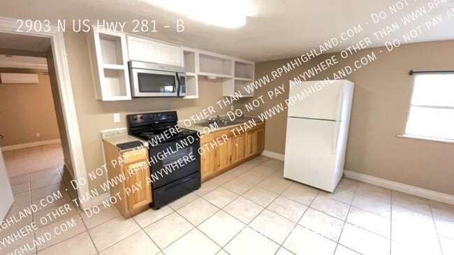 Photo - 2903 N U.S. Hwy 281 Unit B