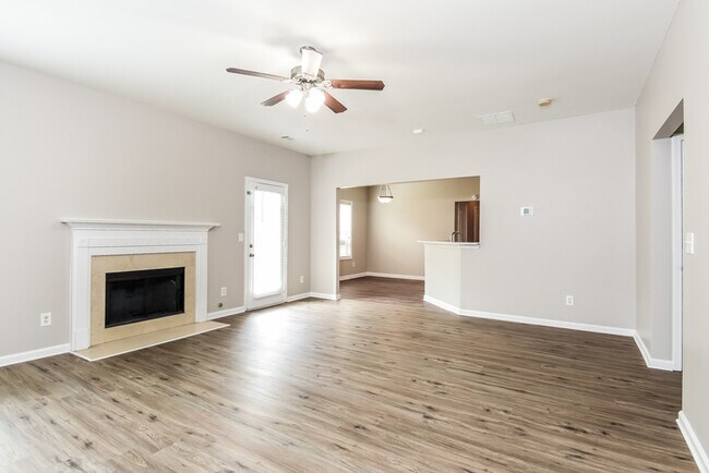 Photo - 39 Lenore Ct