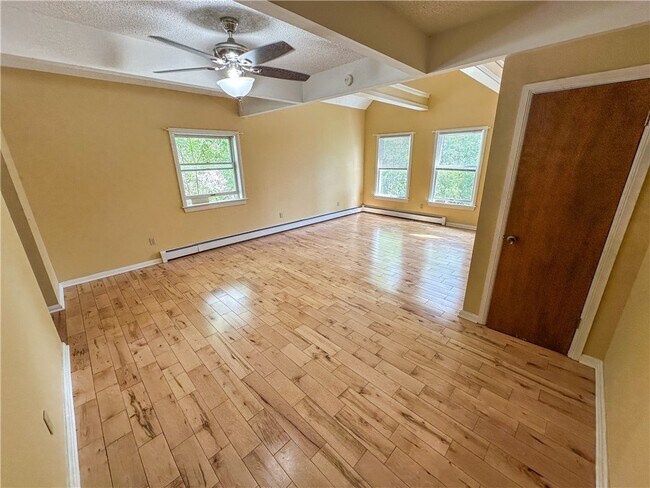 Photo - 113 Comfort St
