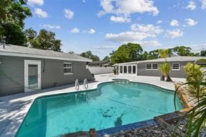 Building Photo - 3909 N Clearfield Ave Unit 2