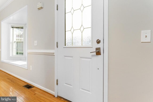 Photo - 46 Glacier Way