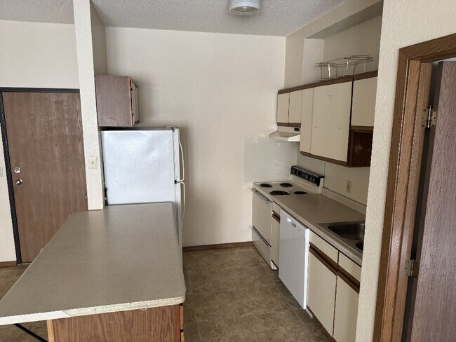 Building Photo - 1120 9th Ave S Unit 203
