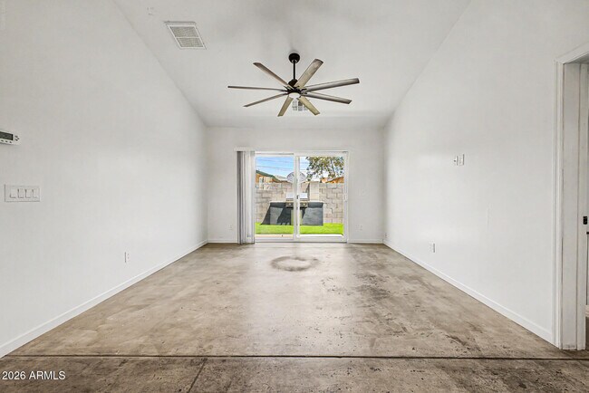 Photo - 505 N 16th Ave