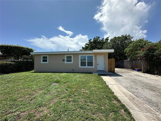 Building Photo - 240 NW 28th Ave Rental