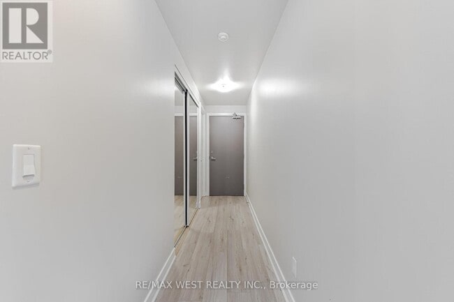 Photo - 169 Fort York Blvd Unit 715