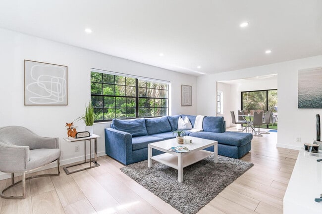 Photo - 809 SW 14th Ct Unidad SI FL2-ID1475655P