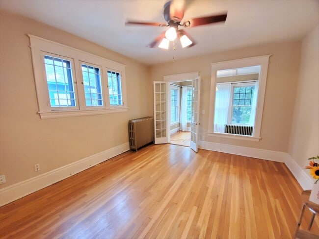 Unit 7 - Living Room and Sunroom - Grand Victoria Flats Apartments