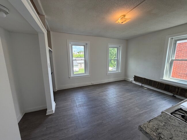 Photo - 639 Haws Ave Unit 2