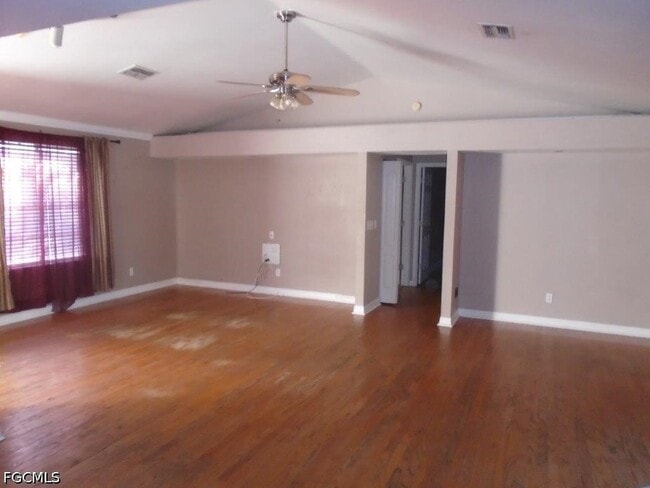 3310 9th St W