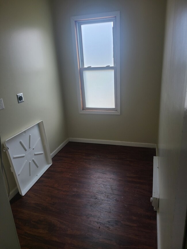 305 W Berwick St Unit 1 upstairs