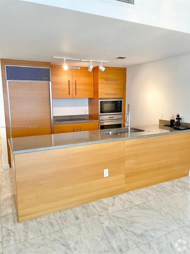 Building Photo - 475 Brickell Ave Unit 5107 Rental