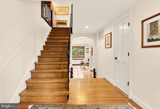 Photo - 3111 Chain Bridge Rd NW