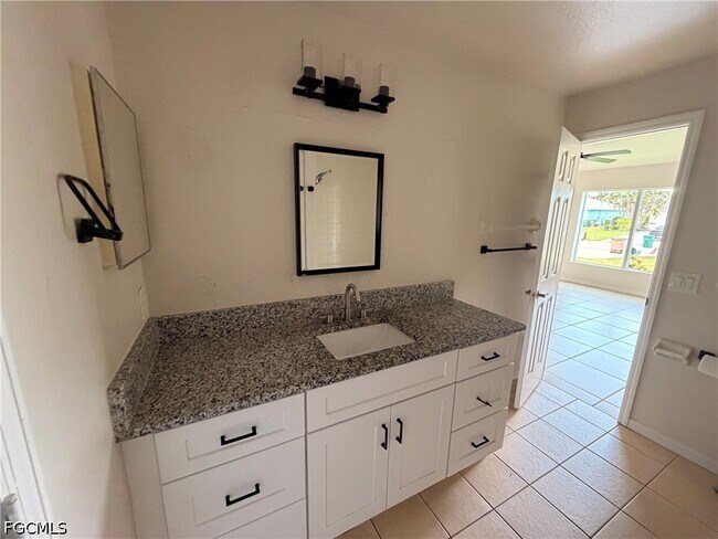 Photo - 403 SW 30th Ave