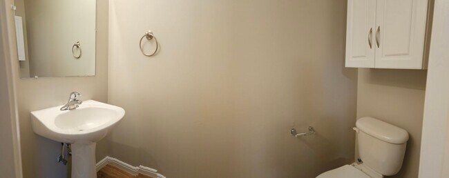 Photo - 2 bed, 1.5 bath townhome at Riverwoods